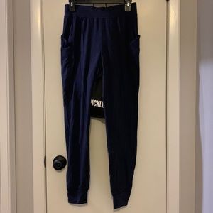 Lululemon joggers- stretch knit thin cargo pockets